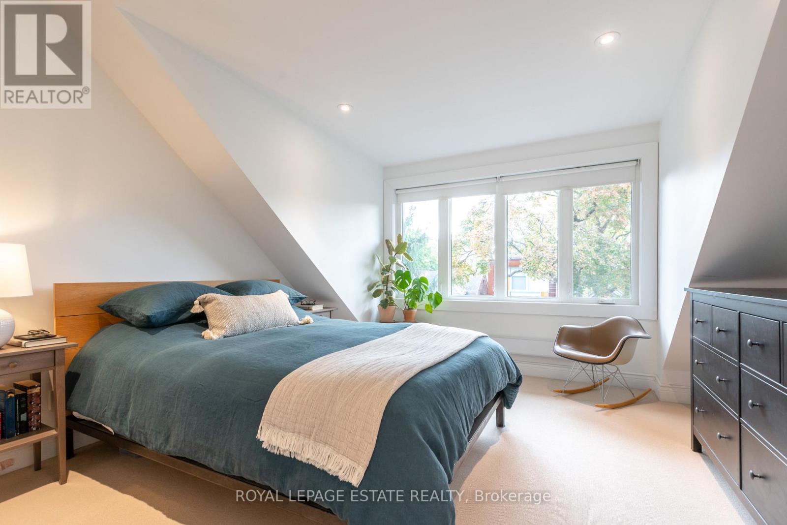 82 Dagmar Avenue, Toronto, Ontario  M4M 1W1 - Photo 28 - E12492858