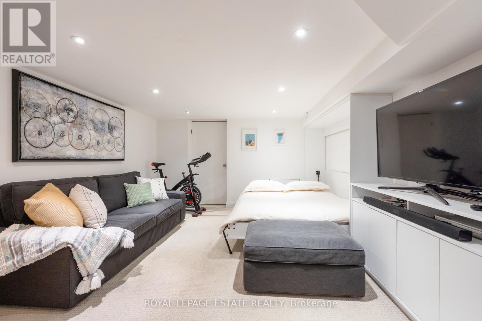 82 Dagmar Avenue, Toronto, Ontario  M4M 1W1 - Photo 34 - E12492858