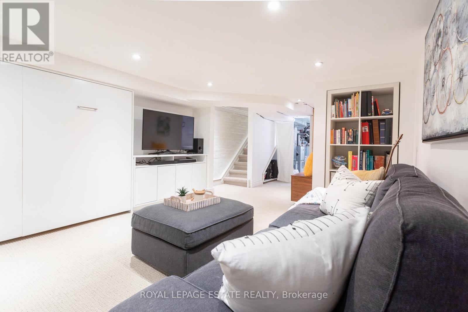 82 Dagmar Avenue, Toronto, Ontario  M4M 1W1 - Photo 36 - E12492858