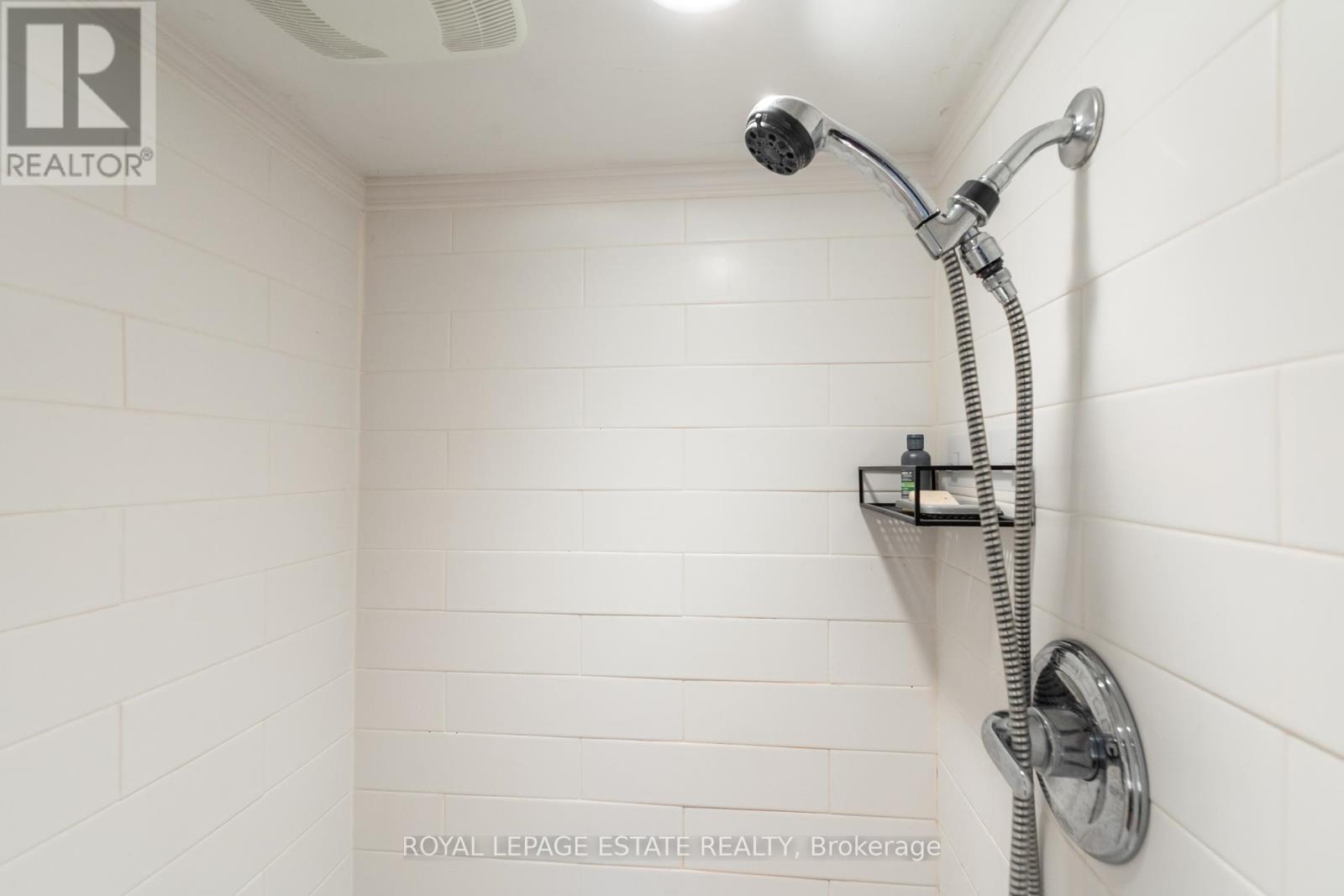 82 Dagmar Avenue, Toronto, Ontario  M4M 1W1 - Photo 39 - E12492858