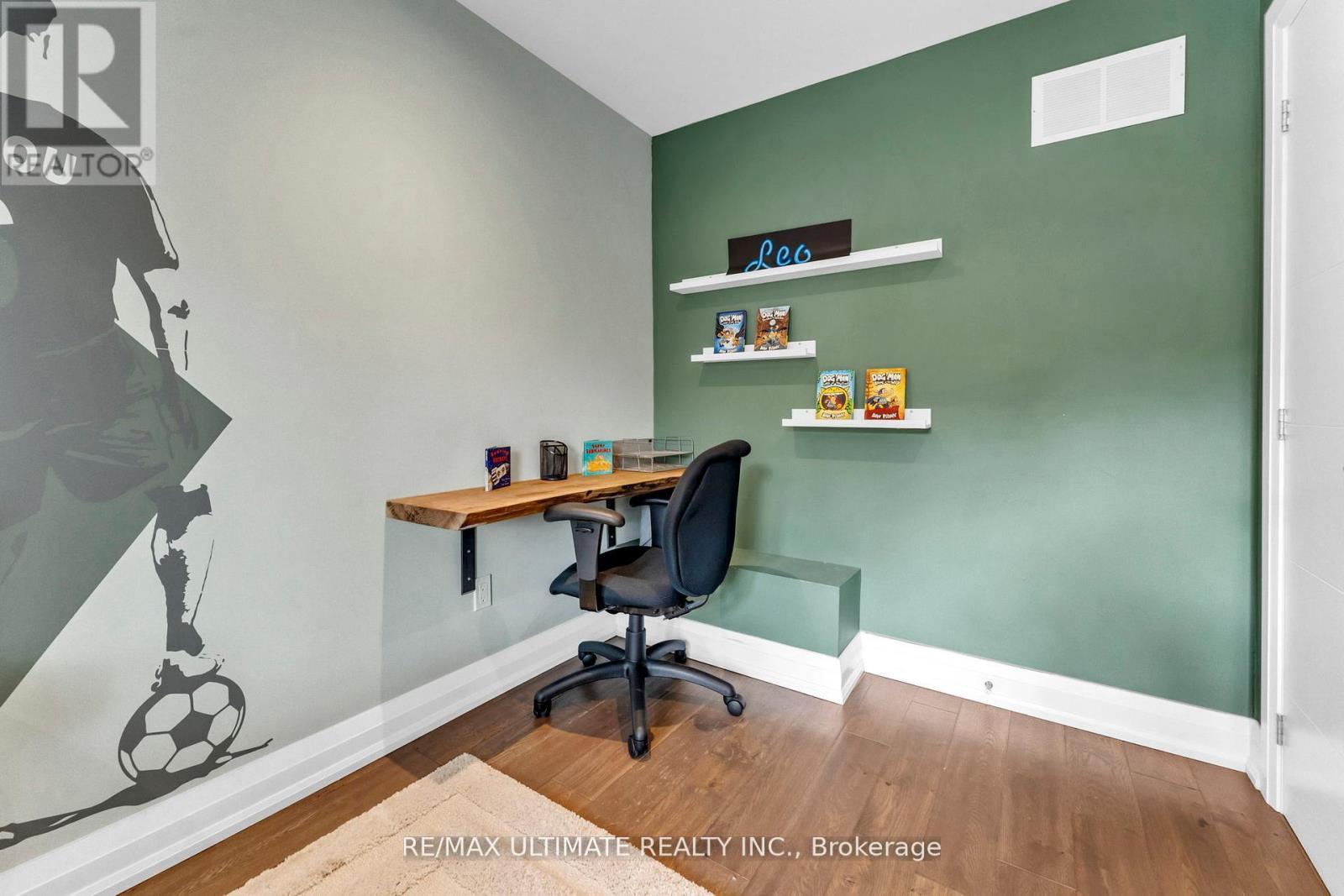 10 Oakdene Crescent, Toronto, Ontario  M4J 4H9 - Photo 22 - E12492918