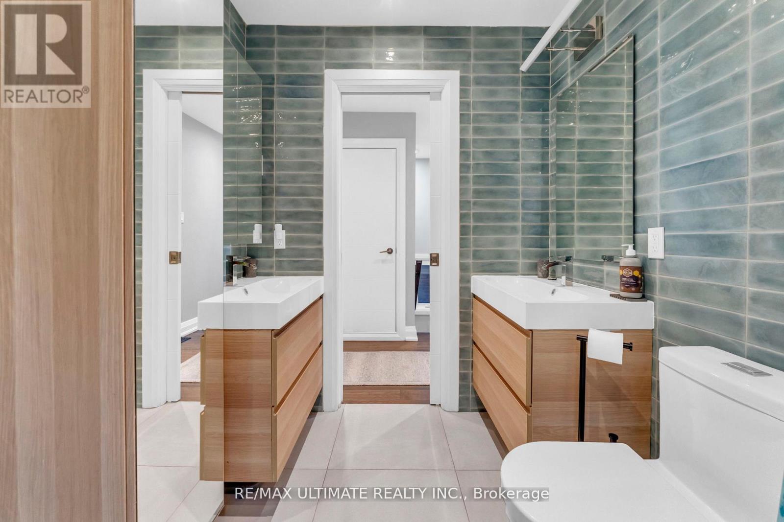 10 Oakdene Crescent, Toronto, Ontario  M4J 4H9 - Photo 27 - E12492918