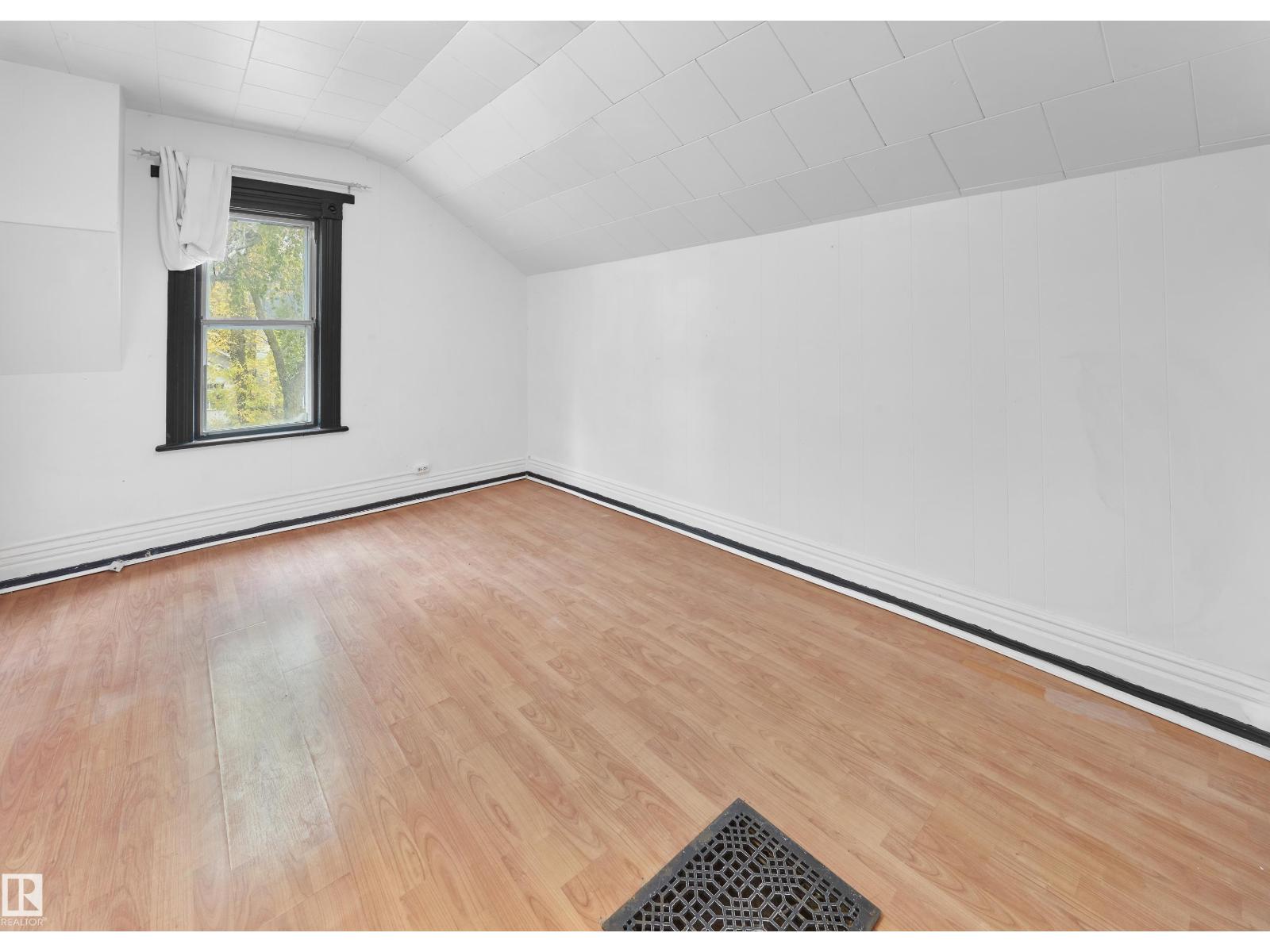 11038 84 Av Nw, Edmonton, Alberta  T6G 0V7 - Photo 15 - E4464072