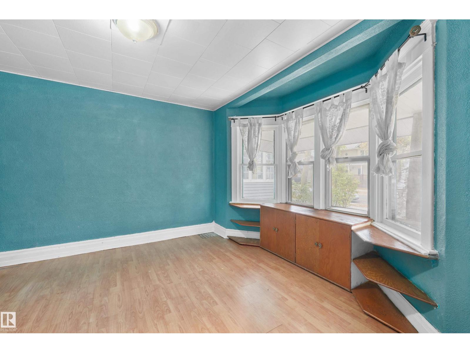 11038 84 Av Nw, Edmonton, Alberta  T6G 0V7 - Photo 4 - E4464072