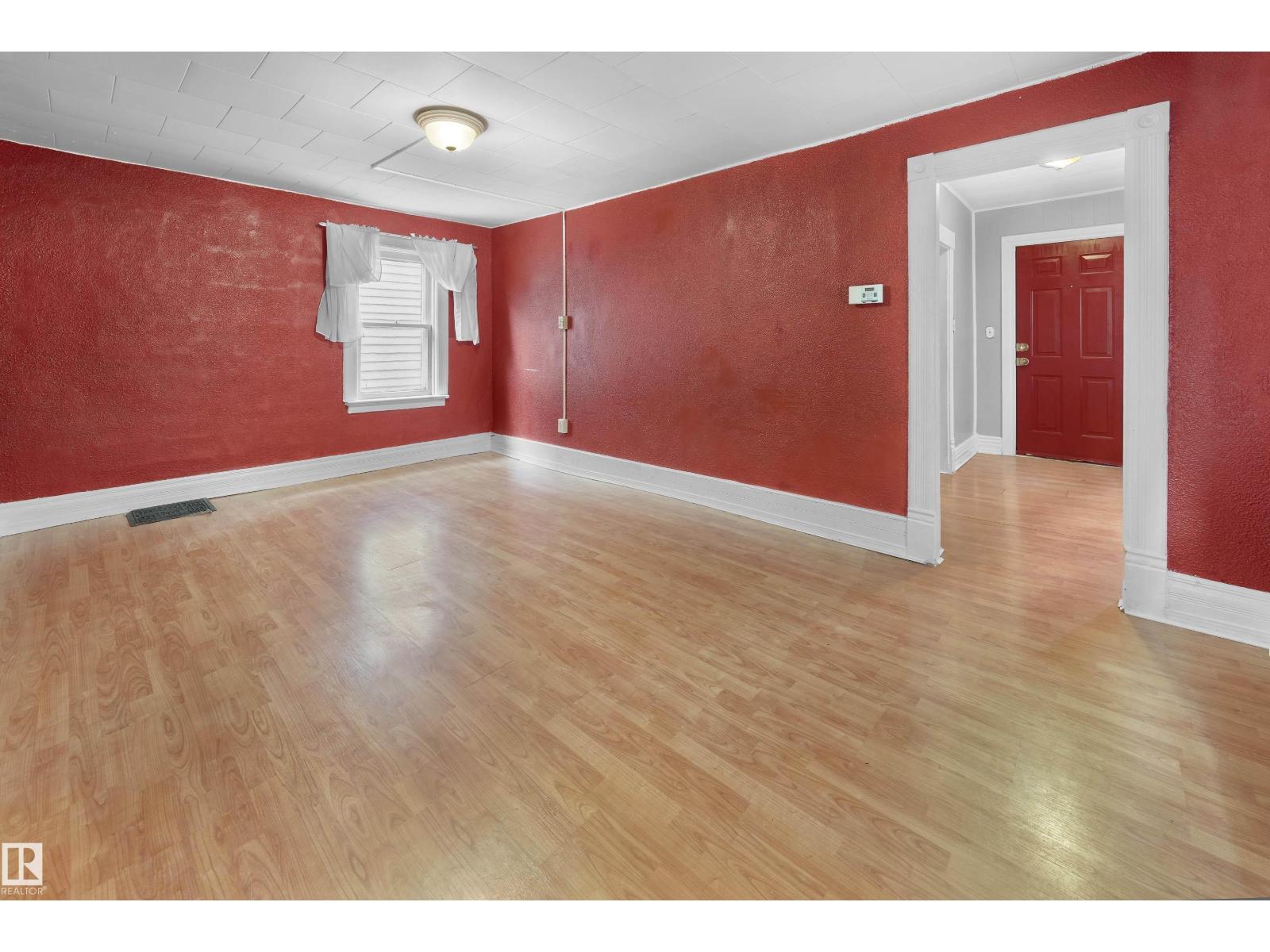 11038 84 Av Nw, Edmonton, Alberta  T6G 0V7 - Photo 5 - E4464072