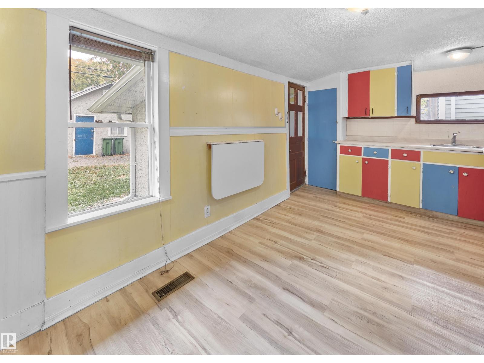 11038 84 Av Nw, Edmonton, Alberta  T6G 0V7 - Photo 8 - E4464072