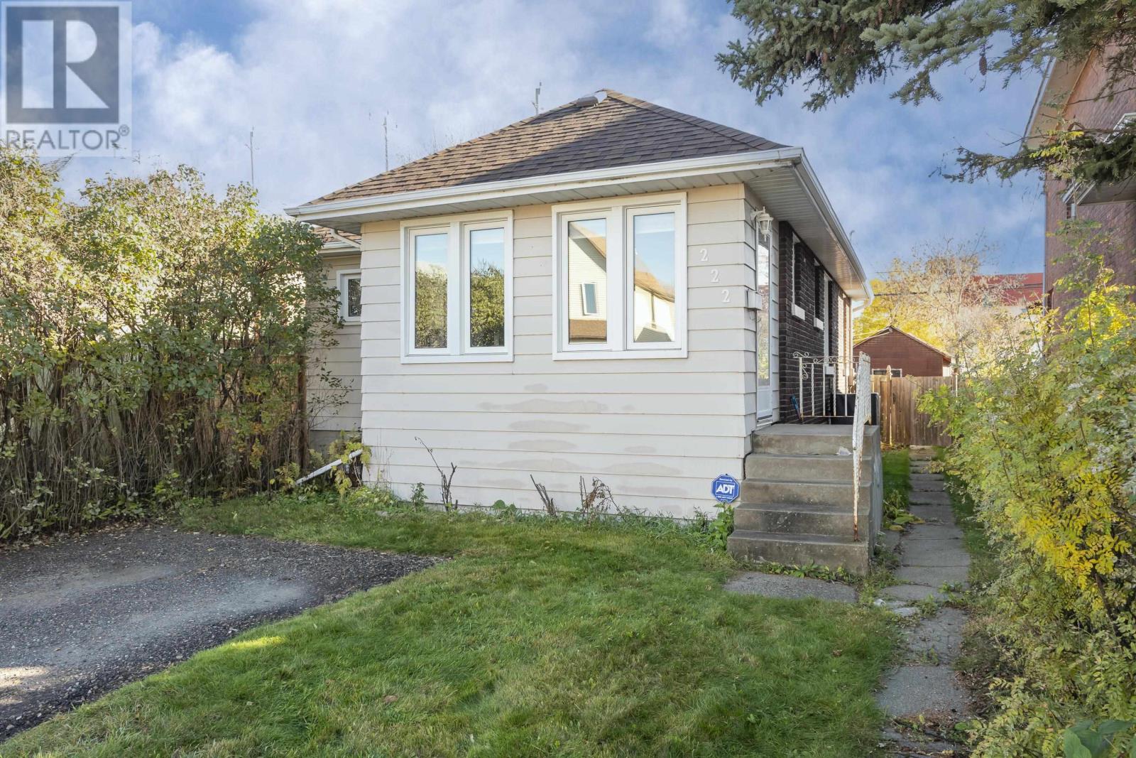 222 Harold St. N., Thunder Bay, Ontario  P7C 4C4 - Photo 1 - TB253353