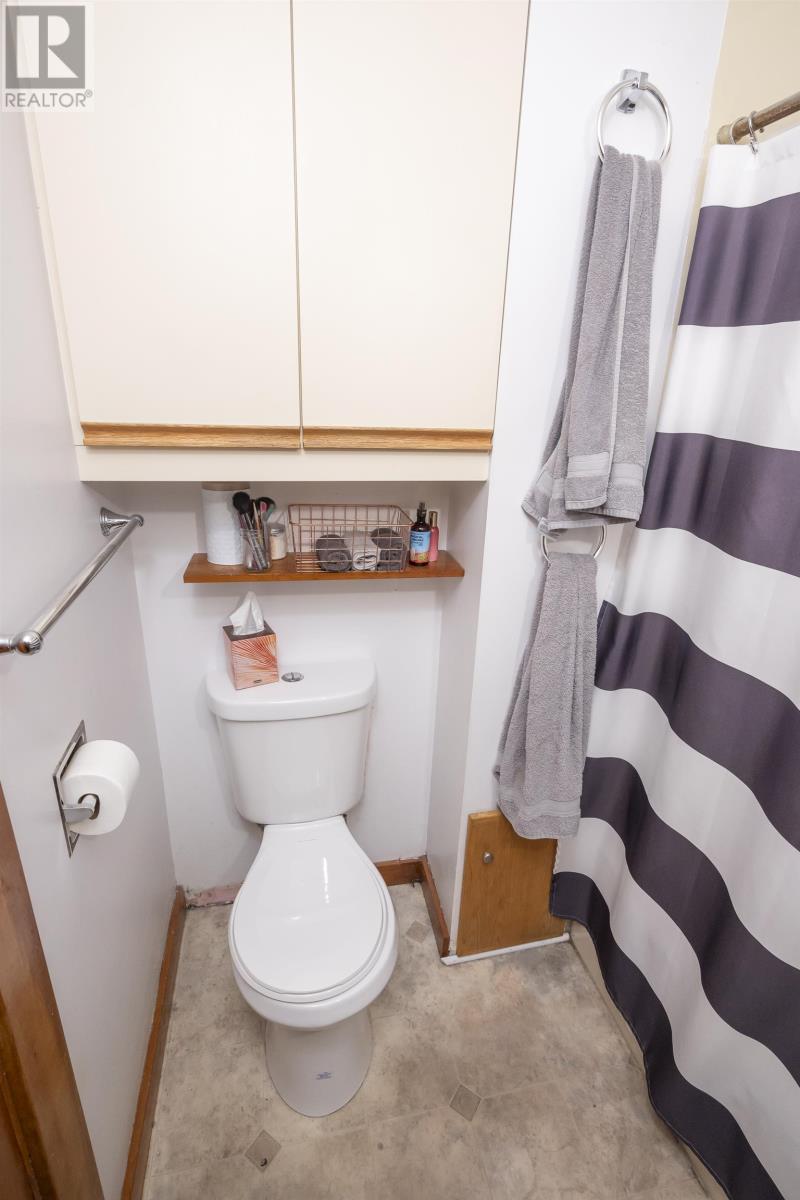 222 Harold St. N., Thunder Bay, Ontario  P7C 4C4 - Photo 21 - TB253353