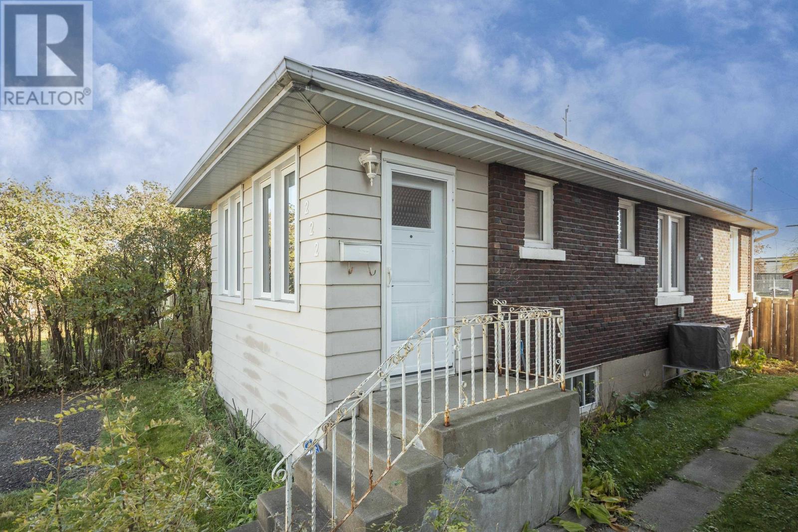 222 Harold St. N., Thunder Bay, Ontario  P7C 4C4 - Photo 4 - TB253353