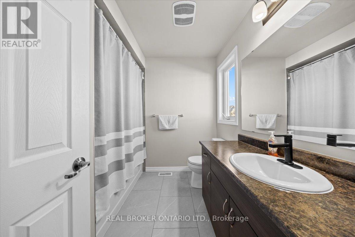 504 Broadleaf Street, Ottawa, Ontario  K4A 3W5 - Photo 12 - X12492998