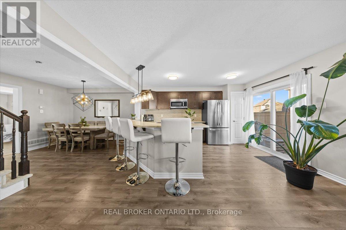 504 Broadleaf Street, Ottawa, Ontario  K4A 3W5 - Photo 5 - X12492998