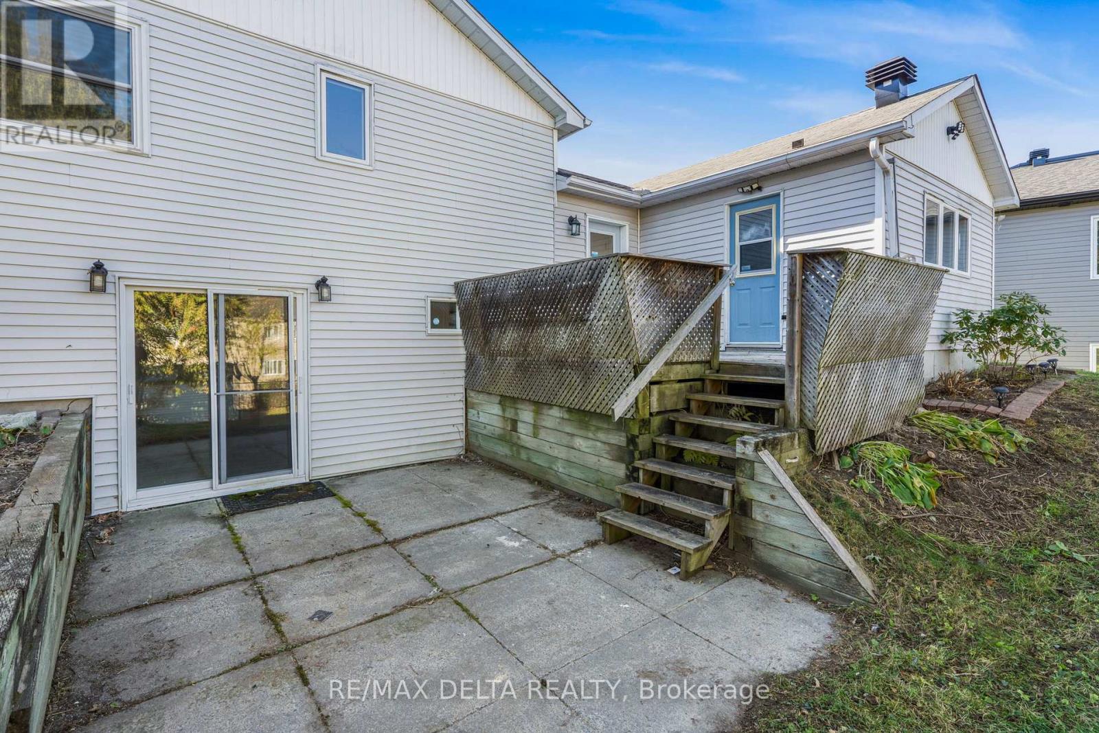 870 Chapman Street, Clarence-Rockland, Ontario  K4K 1E6 - Photo 4 - X12493006