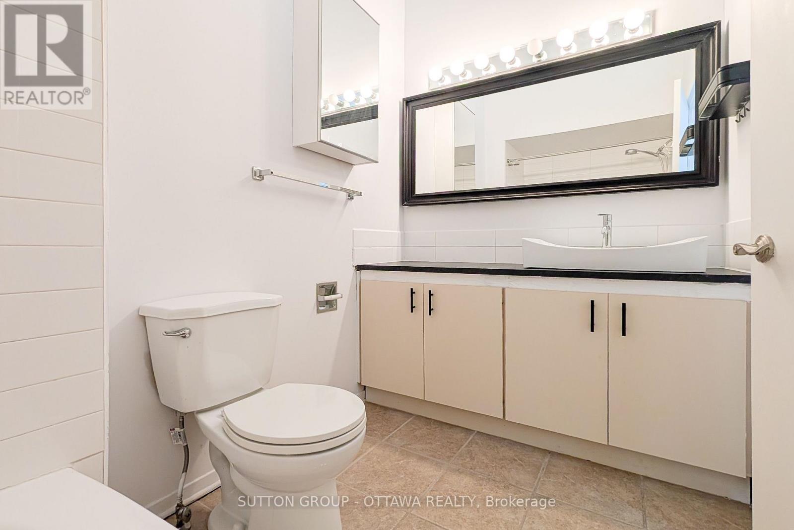 267 Bruyere Street, Ottawa, Ontario  K1N 5E5 - Photo 17 - X12493010