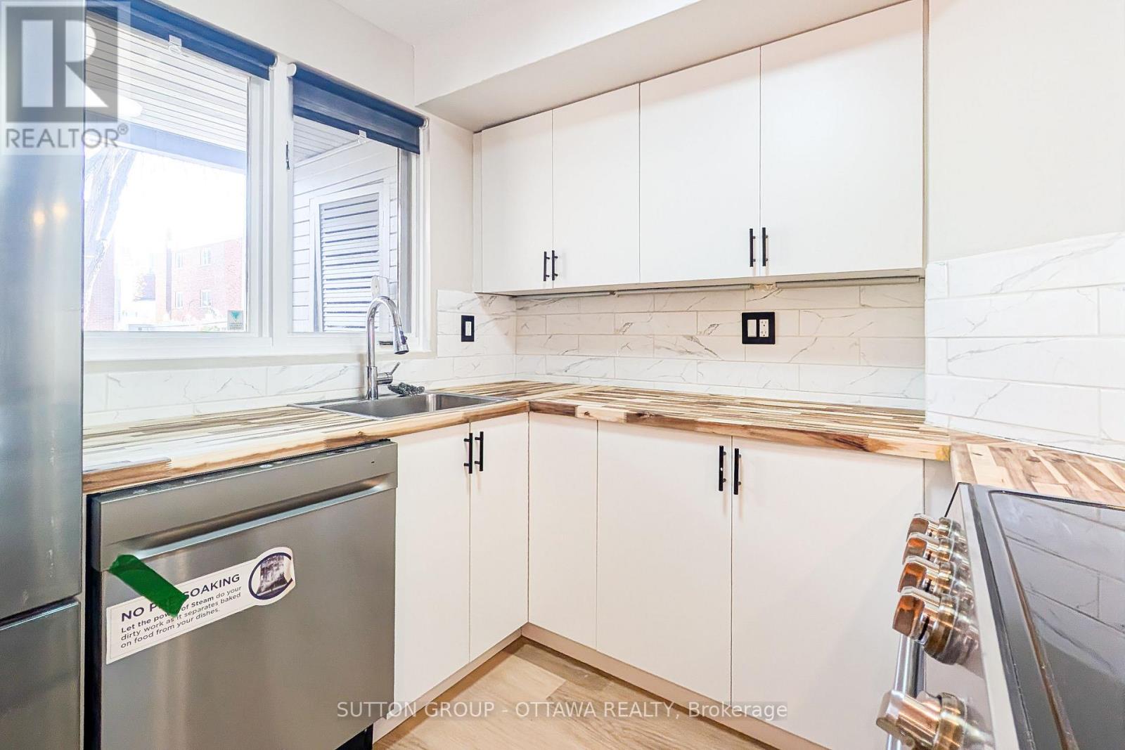 267 Bruyere Street, Ottawa, Ontario  K1N 5E5 - Photo 5 - X12493010