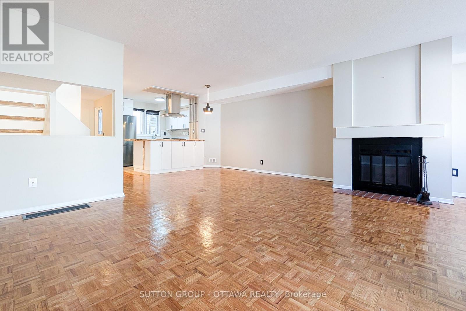 267 Bruyere Street, Ottawa, Ontario  K1N 5E5 - Photo 8 - X12493010