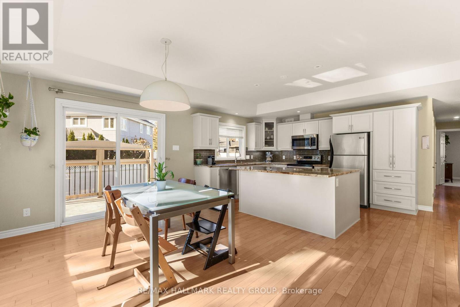 2605 Pierrette Drive, Ottawa, Ontario  K4C 1B6 - Photo 10 - X12493056