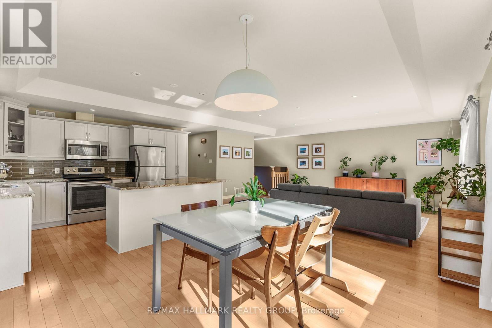 2605 Pierrette Drive, Ottawa, Ontario  K4C 1B6 - Photo 11 - X12493056