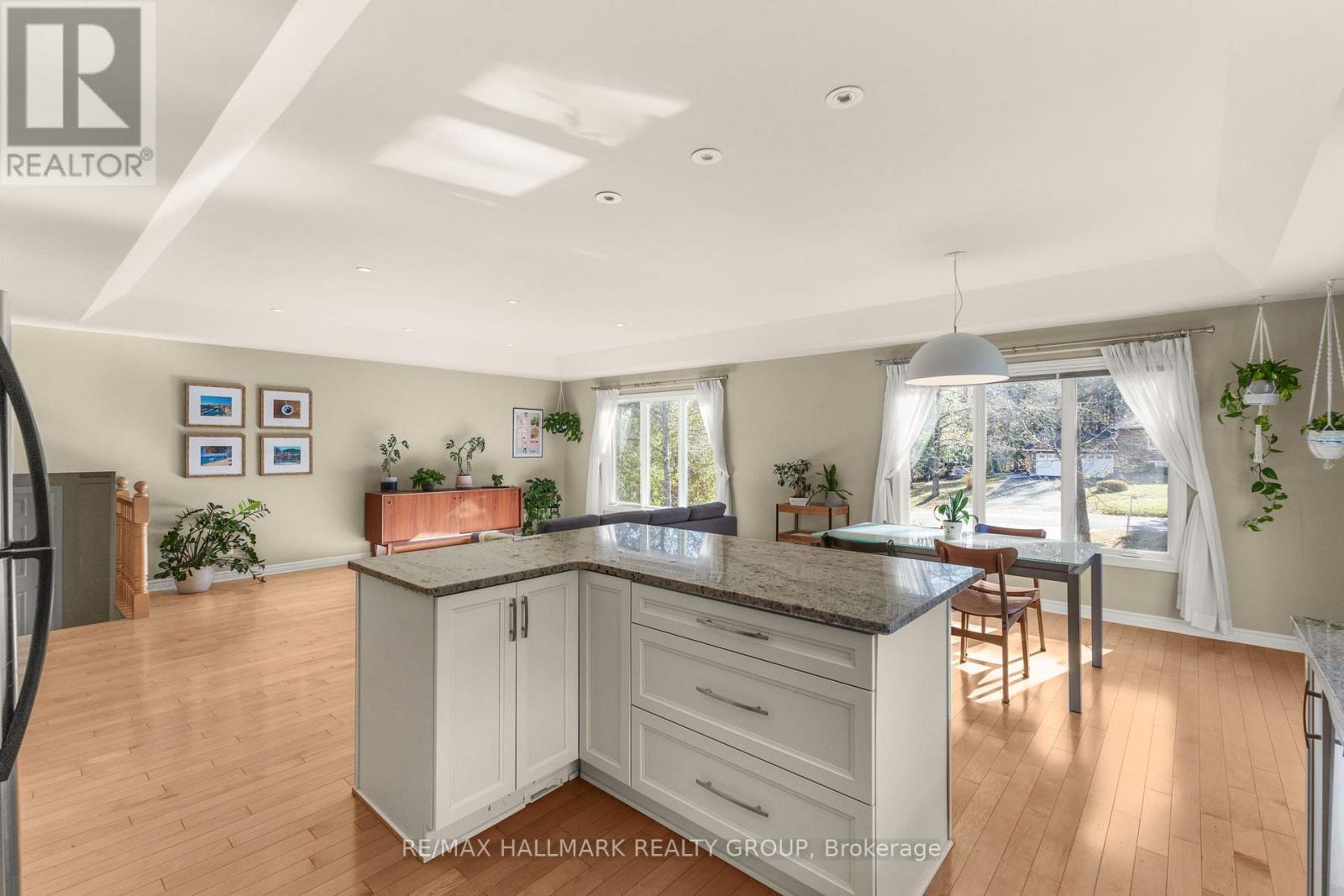 2605 Pierrette Drive, Ottawa, Ontario  K4C 1B6 - Photo 17 - X12493056