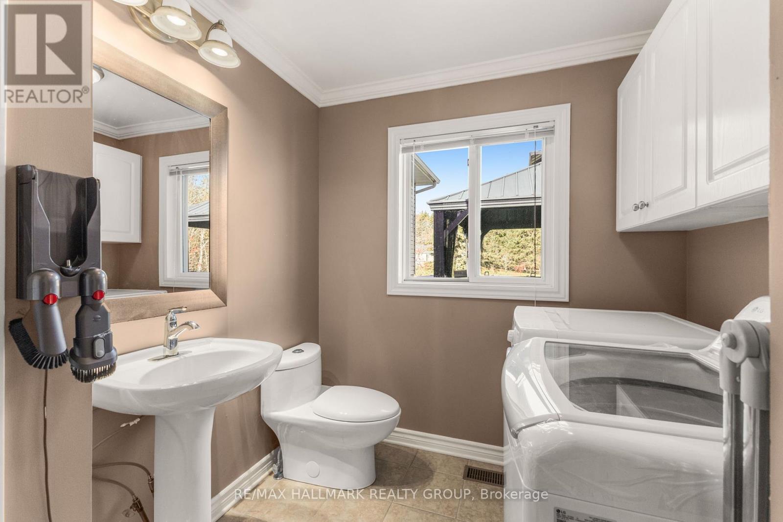 2605 Pierrette Drive, Ottawa, Ontario  K4C 1B6 - Photo 18 - X12493056