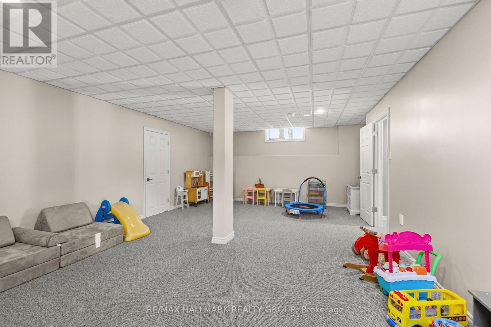 2605 Pierrette Drive, Ottawa, Ontario  K4C 1B6 - Photo 32 - X12493056