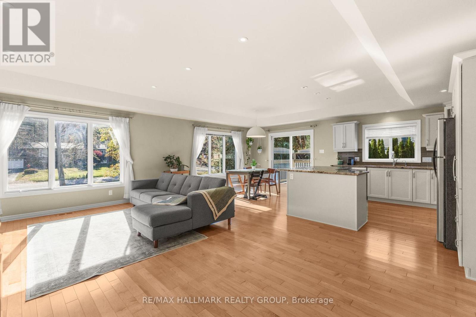 2605 Pierrette Drive, Ottawa, Ontario  K4C 1B6 - Photo 6 - X12493056