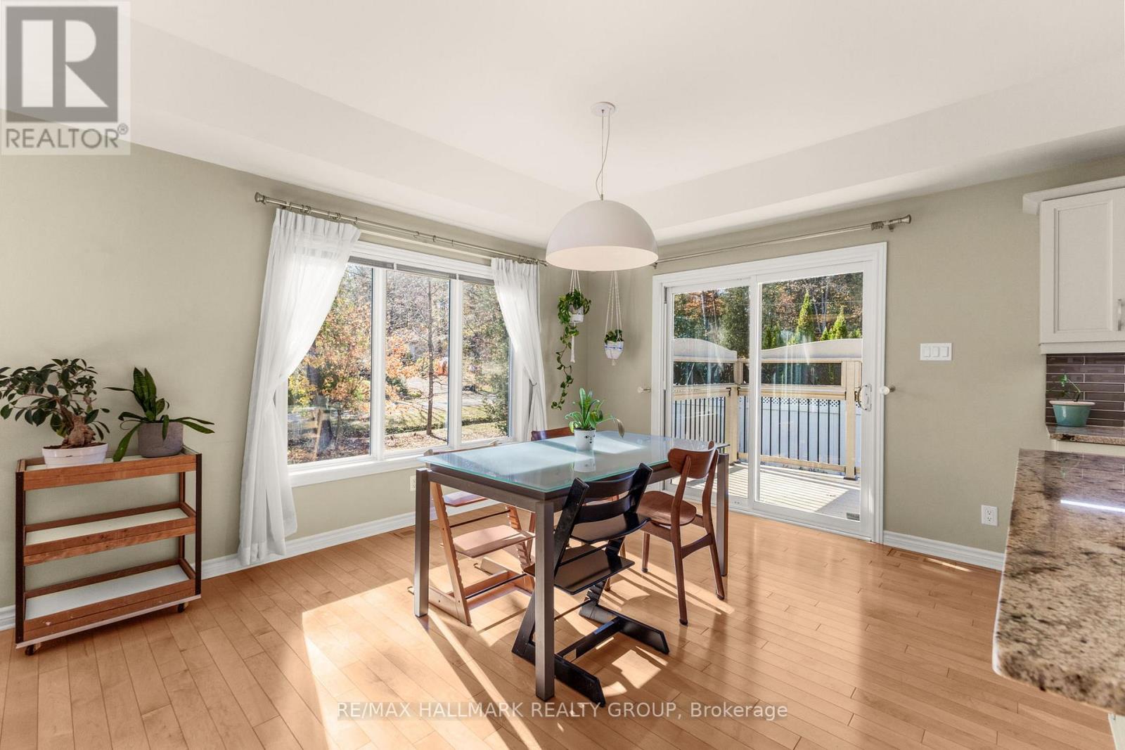 2605 Pierrette Drive, Ottawa, Ontario  K4C 1B6 - Photo 9 - X12493056