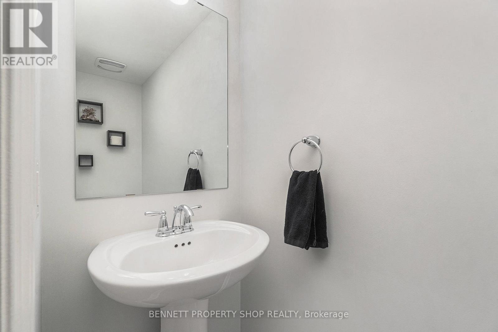 548 Snow Goose Street, Ottawa, Ontario  K2J 0T3 - Photo 13 - X12493058