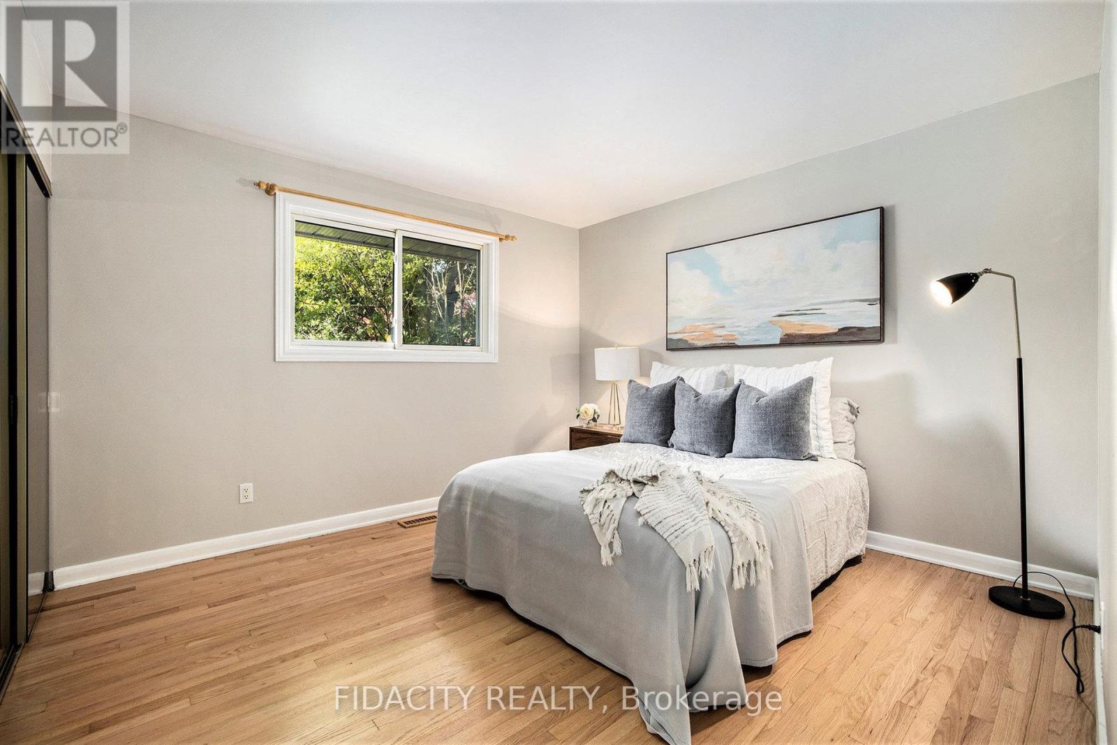 42 Stinson Avenue, Ottawa, Ontario  K2H 6N4 - Photo 16 - X12493060