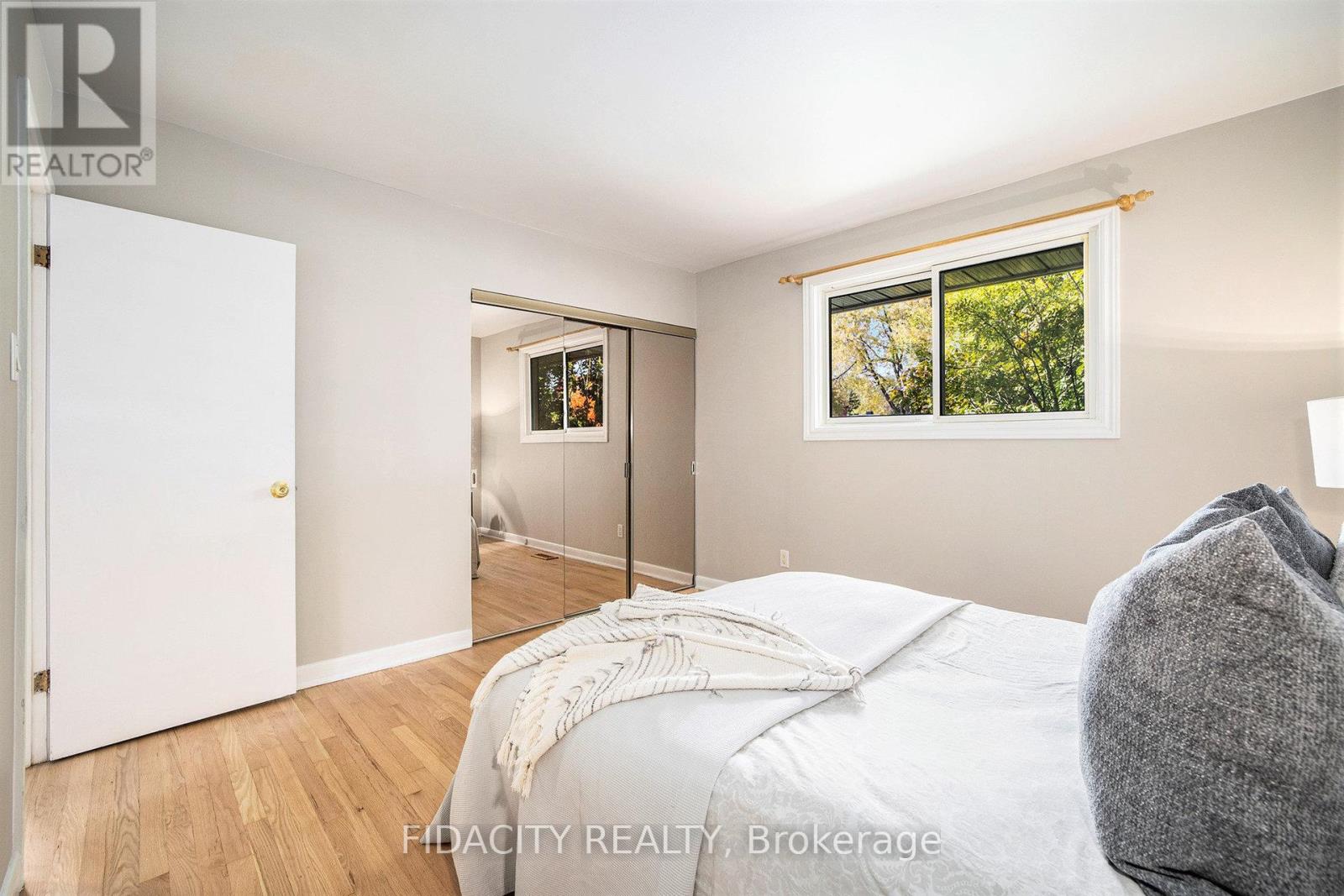 42 Stinson Avenue, Ottawa, Ontario  K2H 6N4 - Photo 17 - X12493060