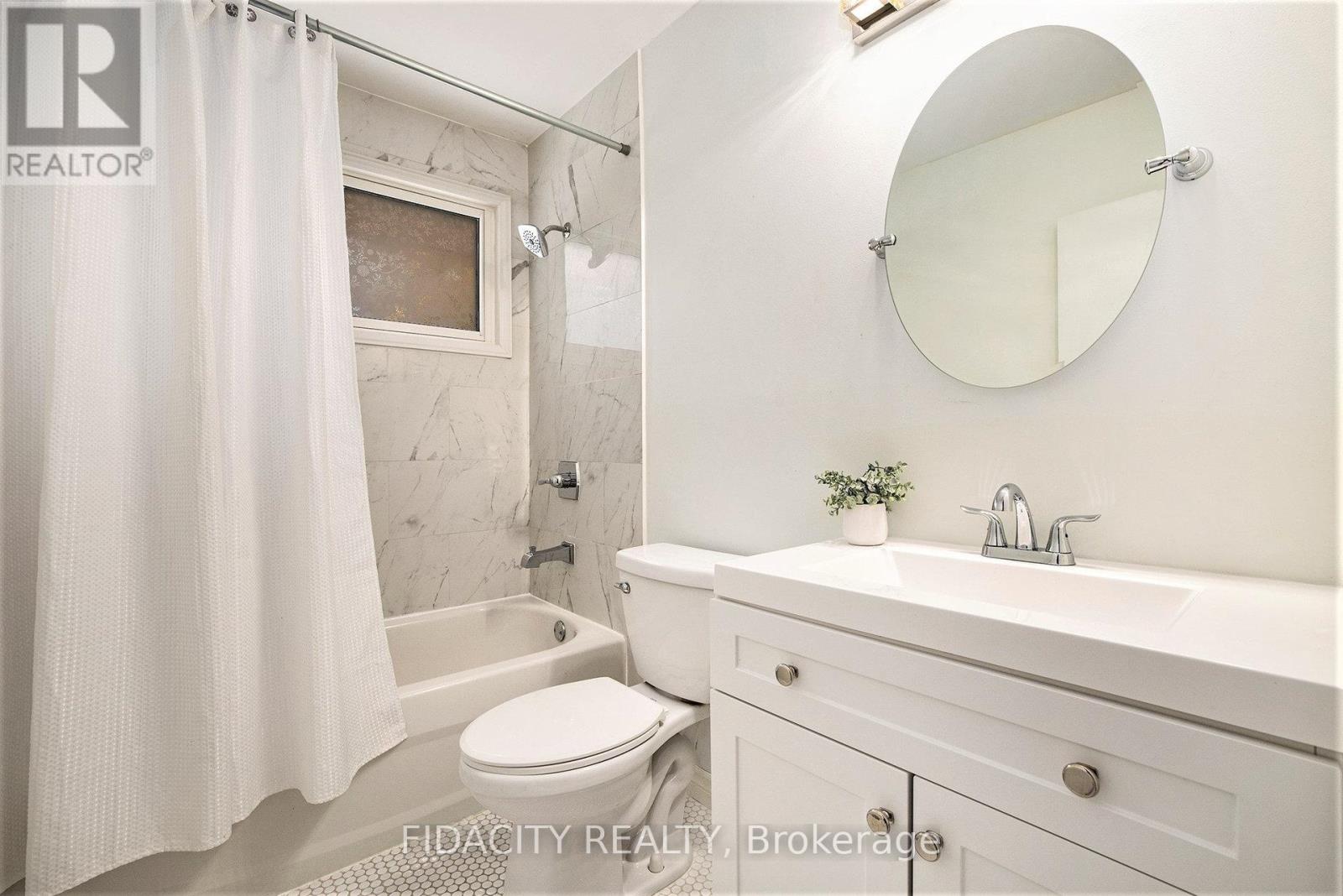 42 Stinson Avenue, Ottawa, Ontario  K2H 6N4 - Photo 19 - X12493060