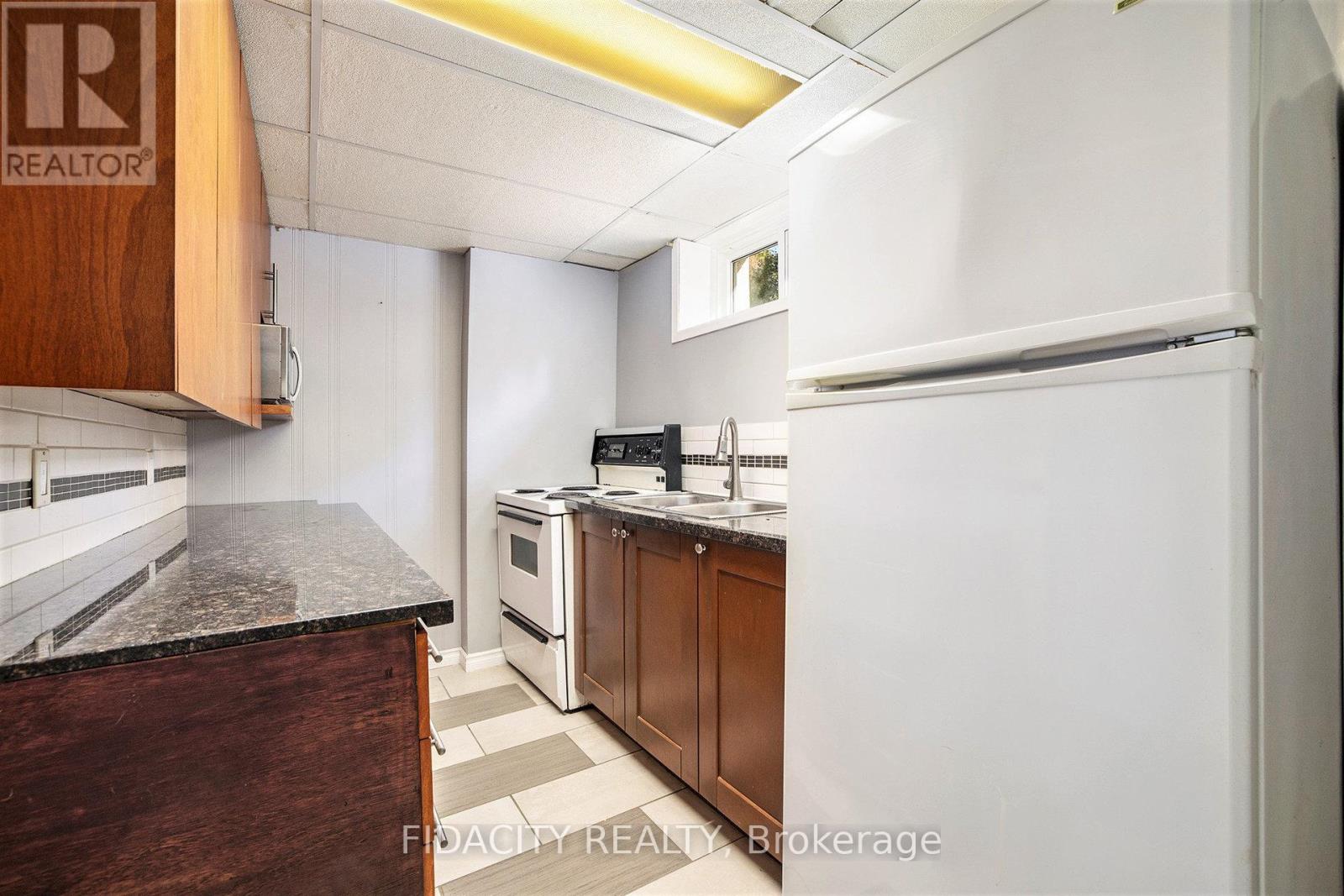 42 Stinson Avenue, Ottawa, Ontario  K2H 6N4 - Photo 26 - X12493060