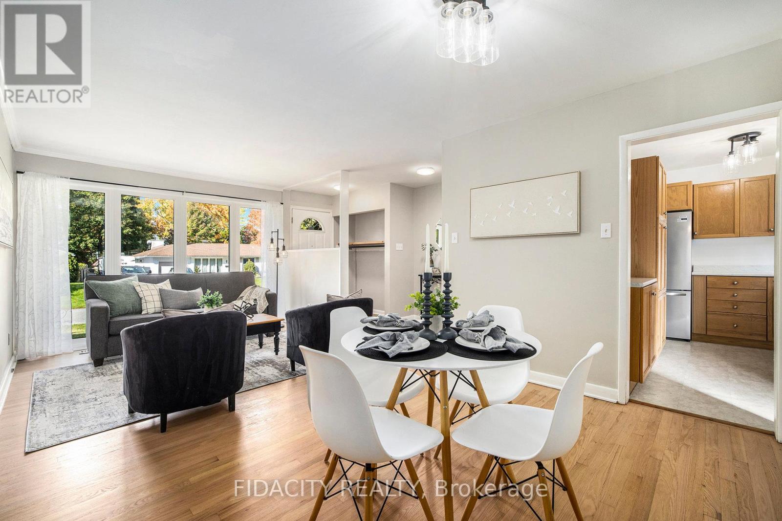 42 Stinson Avenue, Ottawa, Ontario  K2H 6N4 - Photo 8 - X12493060