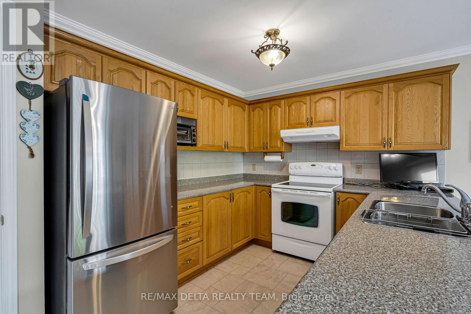 6565 Des Chouettes Lane, Ottawa, Ontario  K1C 7E6 - Photo 11 - X12493078