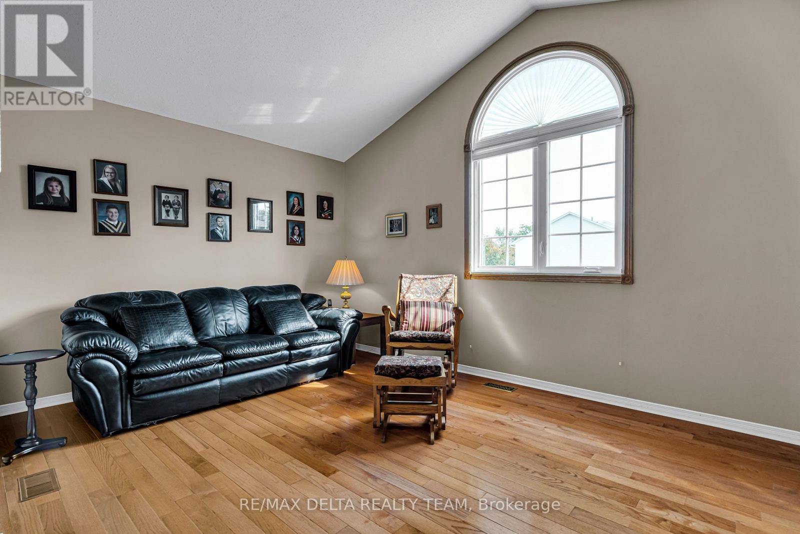 6565 Des Chouettes Lane, Ottawa, Ontario  K1C 7E6 - Photo 18 - X12493078