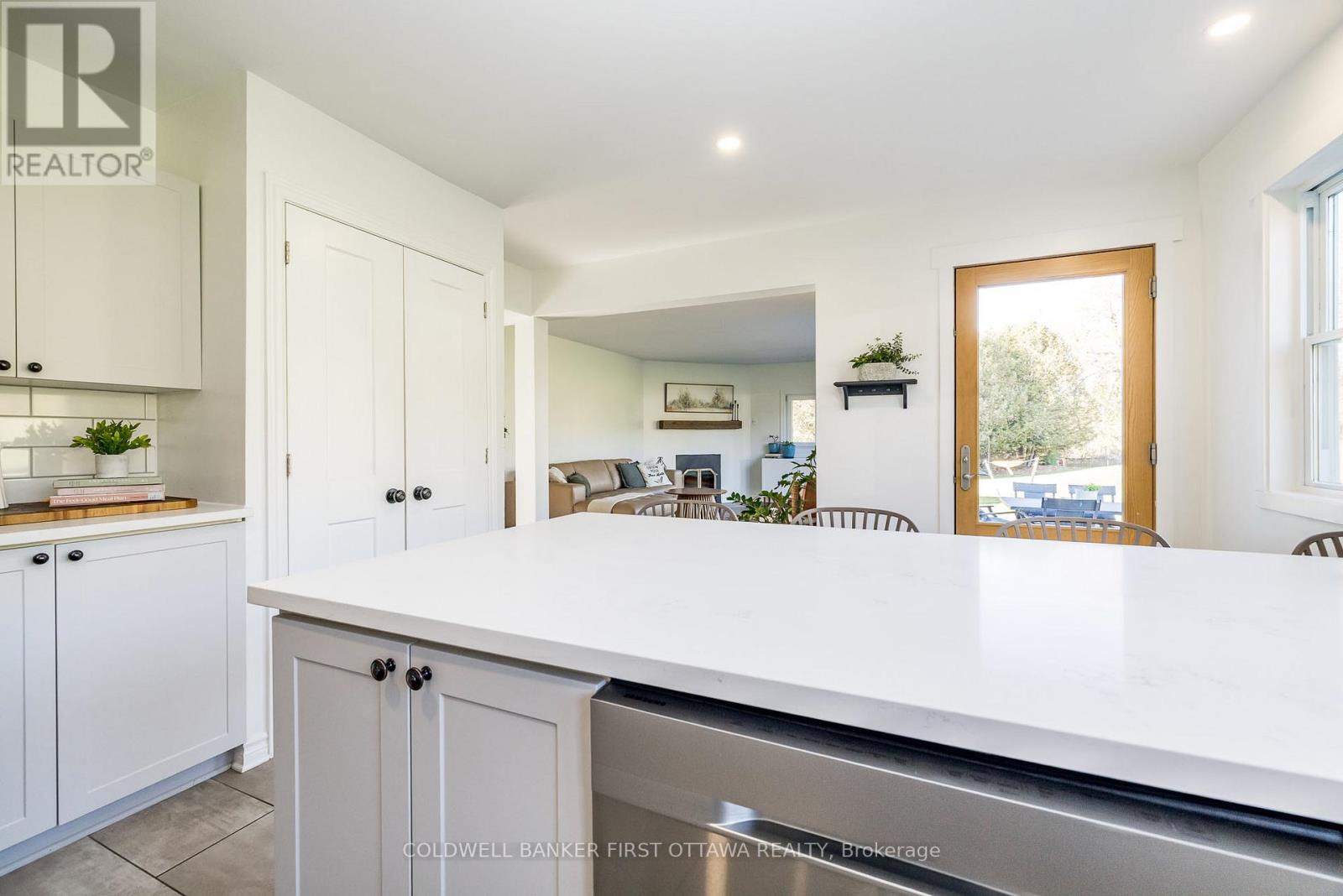 100 Manion Heights Crescent, Ottawa, Ontario  K0A 1L0 - Photo 17 - X12493144