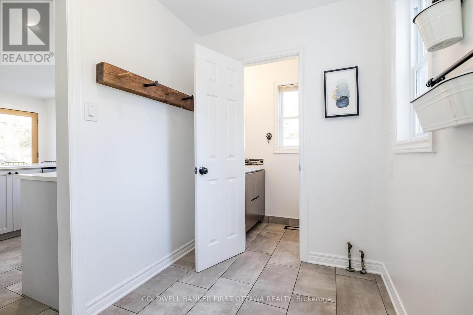 100 Manion Heights Crescent, Ottawa, Ontario  K0A 1L0 - Photo 22 - X12493144