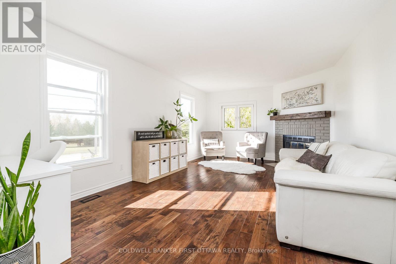 100 Manion Heights Crescent, Ottawa, Ontario  K0A 1L0 - Photo 4 - X12493144