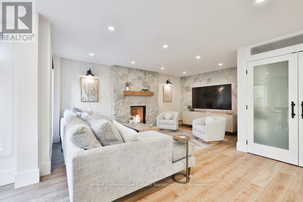 1189 Rushbrooke Drive, Oakville, Ontario  L6M 1H8 - Photo 15 - W12493236