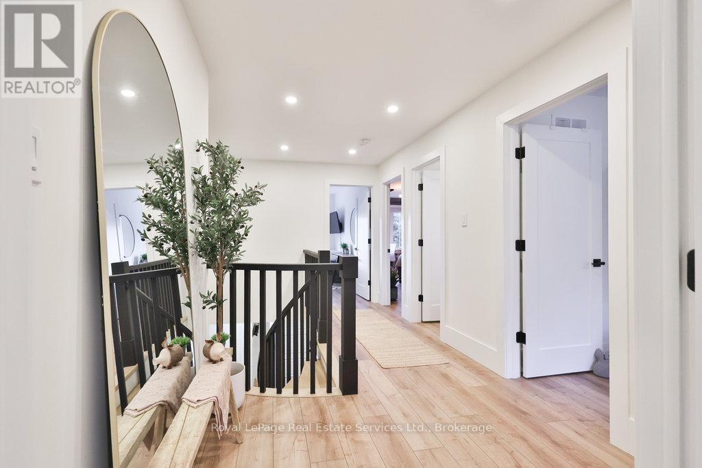 1189 Rushbrooke Drive, Oakville, Ontario  L6M 1H8 - Photo 19 - W12493236