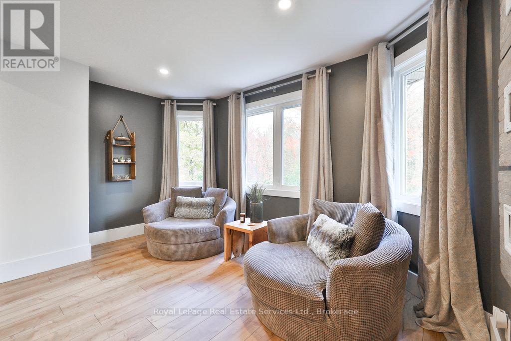 1189 Rushbrooke Drive, Oakville, Ontario  L6M 1H8 - Photo 21 - W12493236