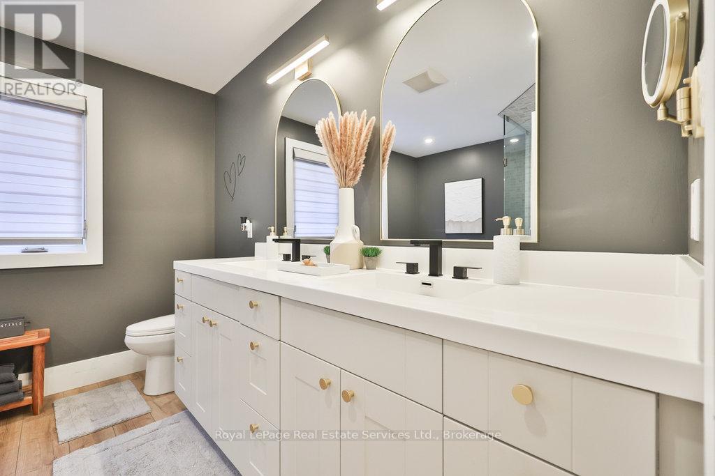 1189 Rushbrooke Drive, Oakville, Ontario  L6M 1H8 - Photo 22 - W12493236