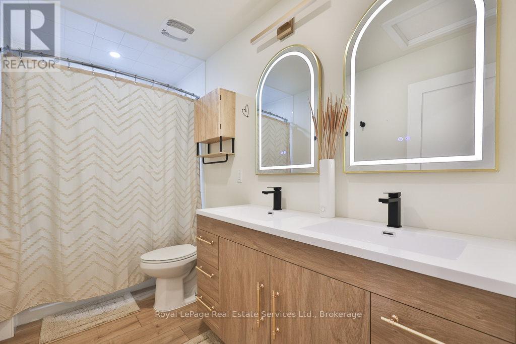 1189 Rushbrooke Drive, Oakville, Ontario  L6M 1H8 - Photo 25 - W12493236