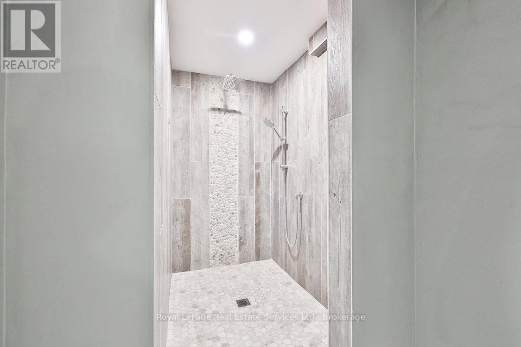 1189 Rushbrooke Drive, Oakville, Ontario  L6M 1H8 - Photo 35 - W12493236