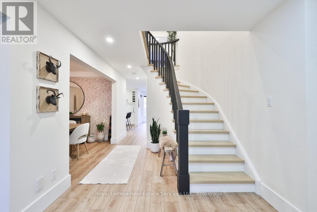 1189 Rushbrooke Drive, Oakville, Ontario  L6M 1H8 - Photo 6 - W12493236