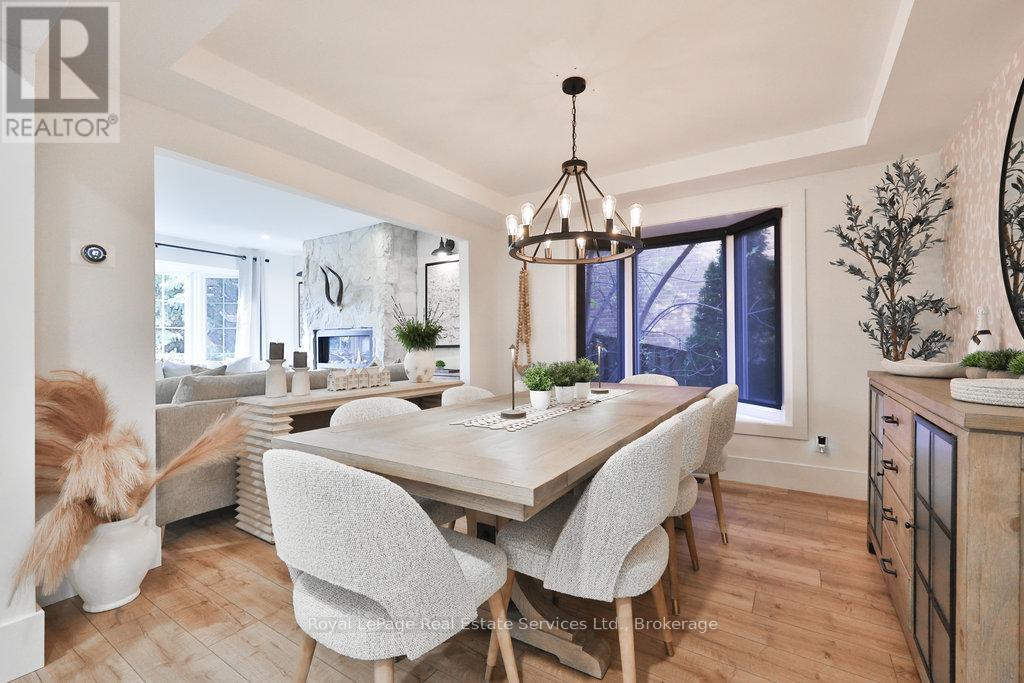 1189 Rushbrooke Drive, Oakville, Ontario  L6M 1H8 - Photo 7 - W12493236