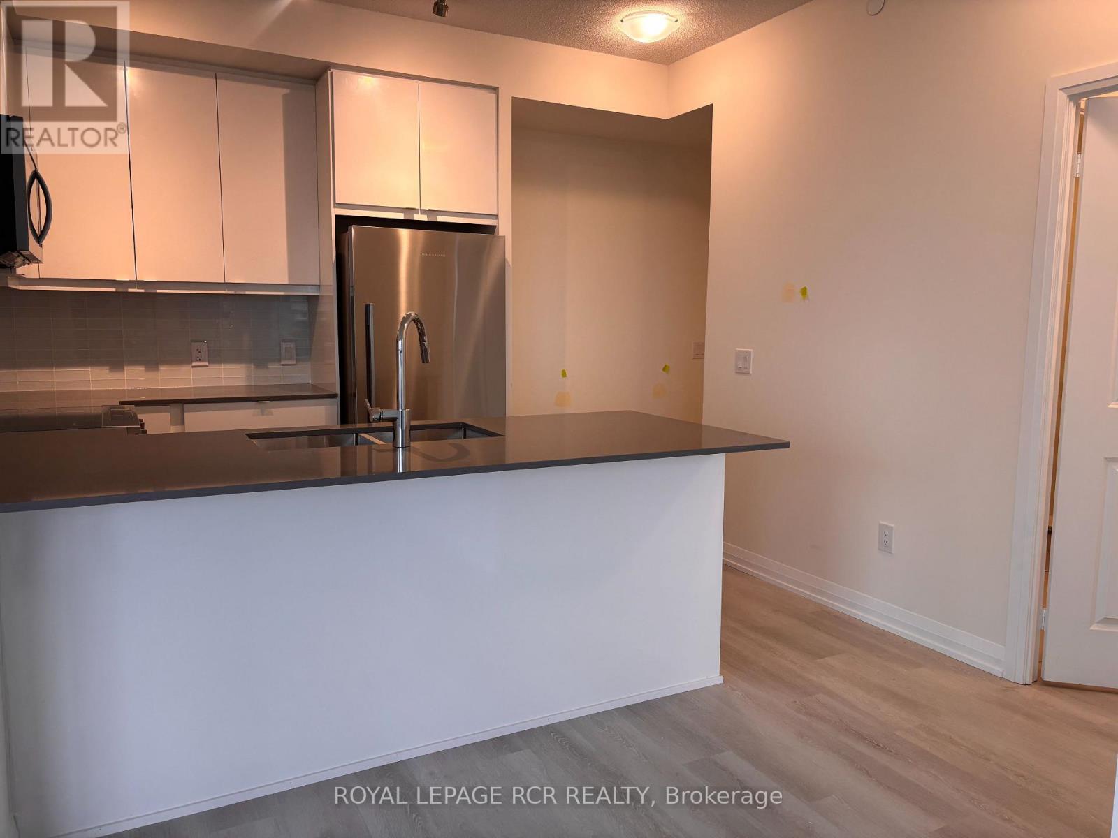 2027 - 3270 Sheppard Avenue E, Toronto, Ontario  M1T 3K3 - Photo 3 - E12468910