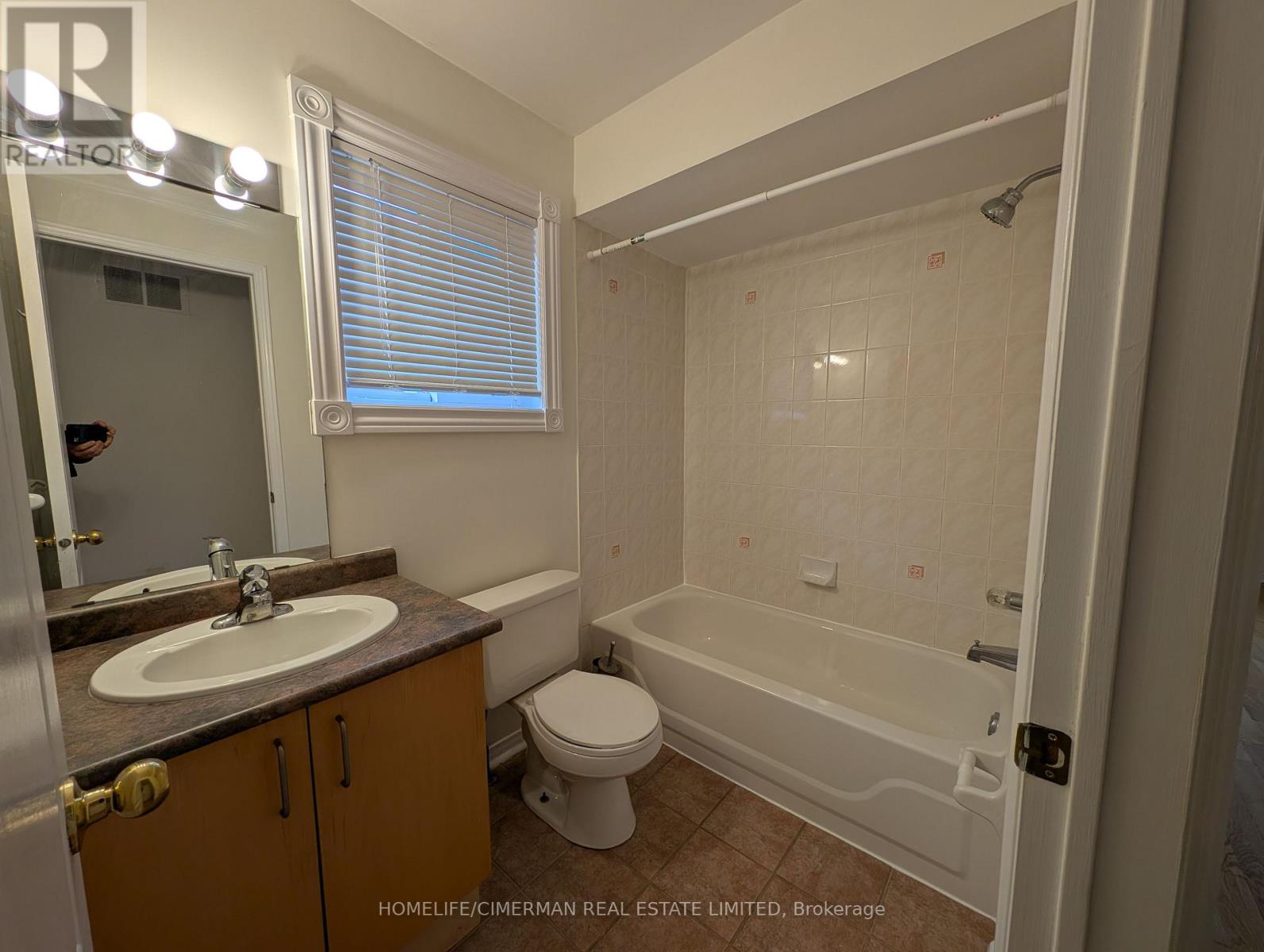 50 Antique Drive, Richmond Hill, Ontario  L4E 3X5 - Photo 19 - N12492920