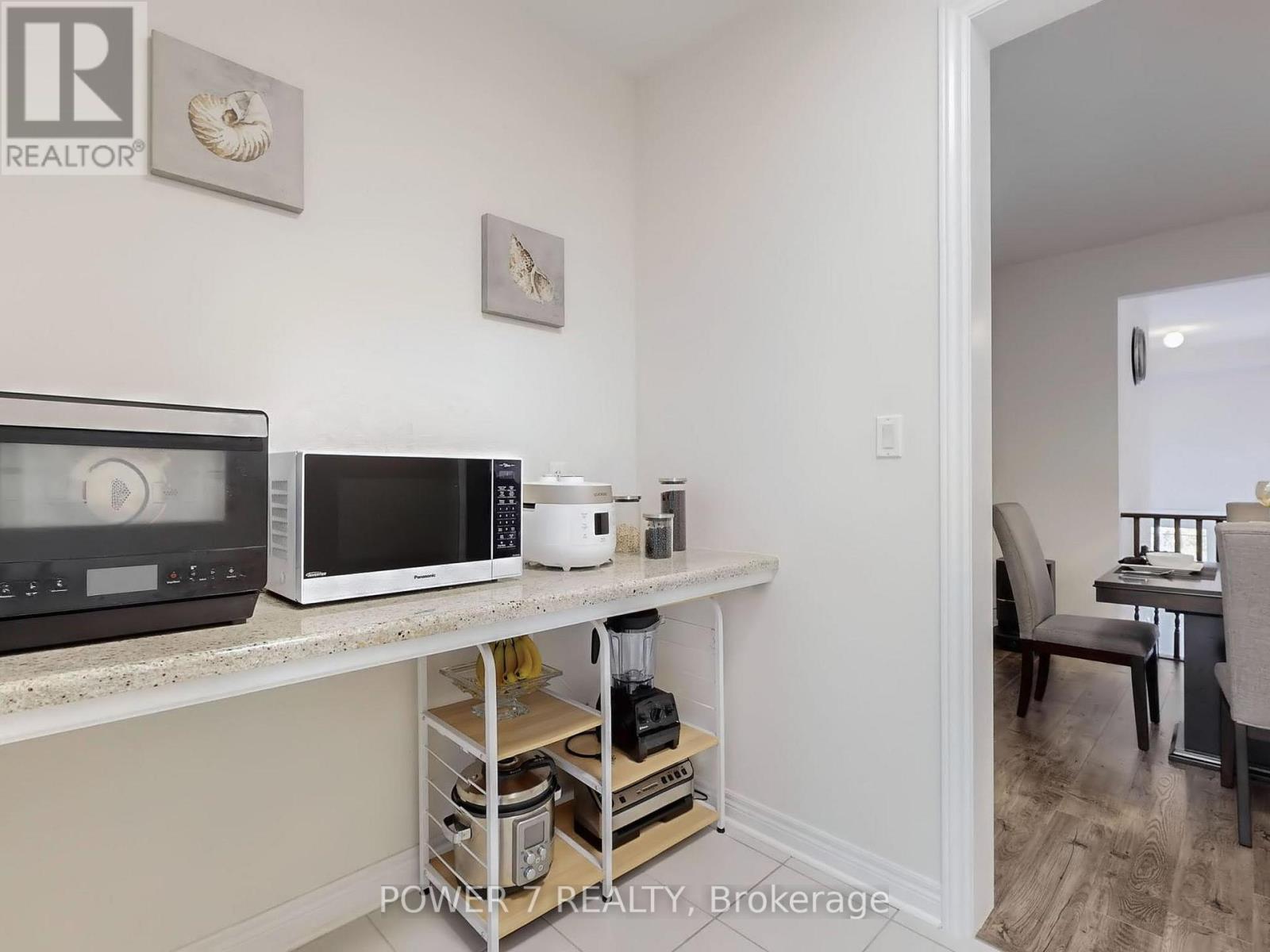 180 Woodspring Avenue, Newmarket, Ontario  L3X 3J4 - Photo 17 - N12492932