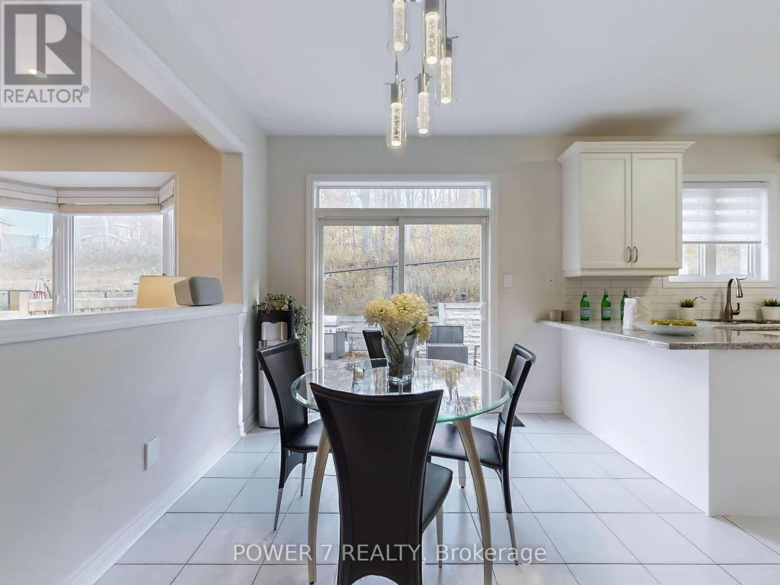 180 Woodspring Avenue, Newmarket, Ontario  L3X 3J4 - Photo 18 - N12492932