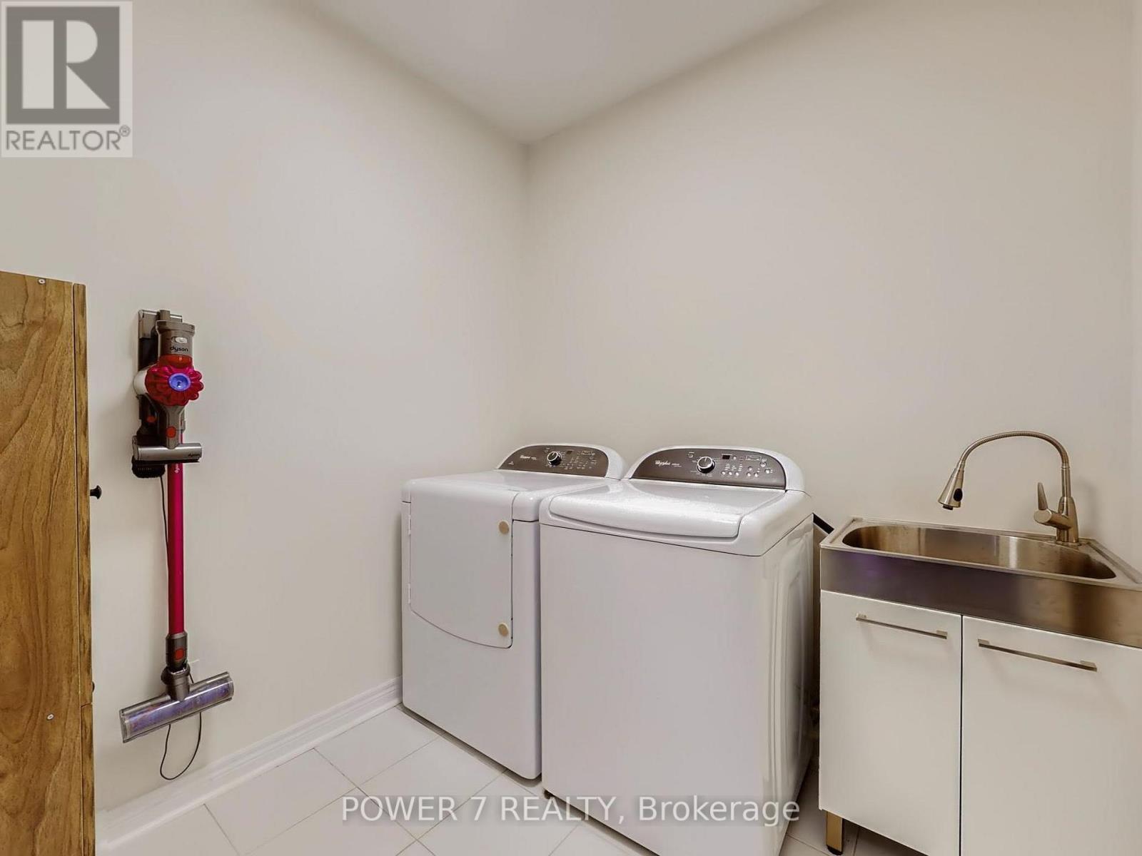 180 Woodspring Avenue, Newmarket, Ontario  L3X 3J4 - Photo 20 - N12492932